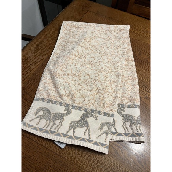 Vintage Creative Bath Tribal Giraffe Design Bath Towel Embroidered EUC - Picture 2 of 16